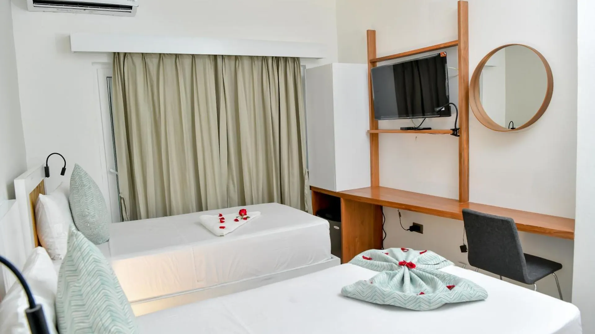 Honky Tonk Colonial Hotel Santo Domingo